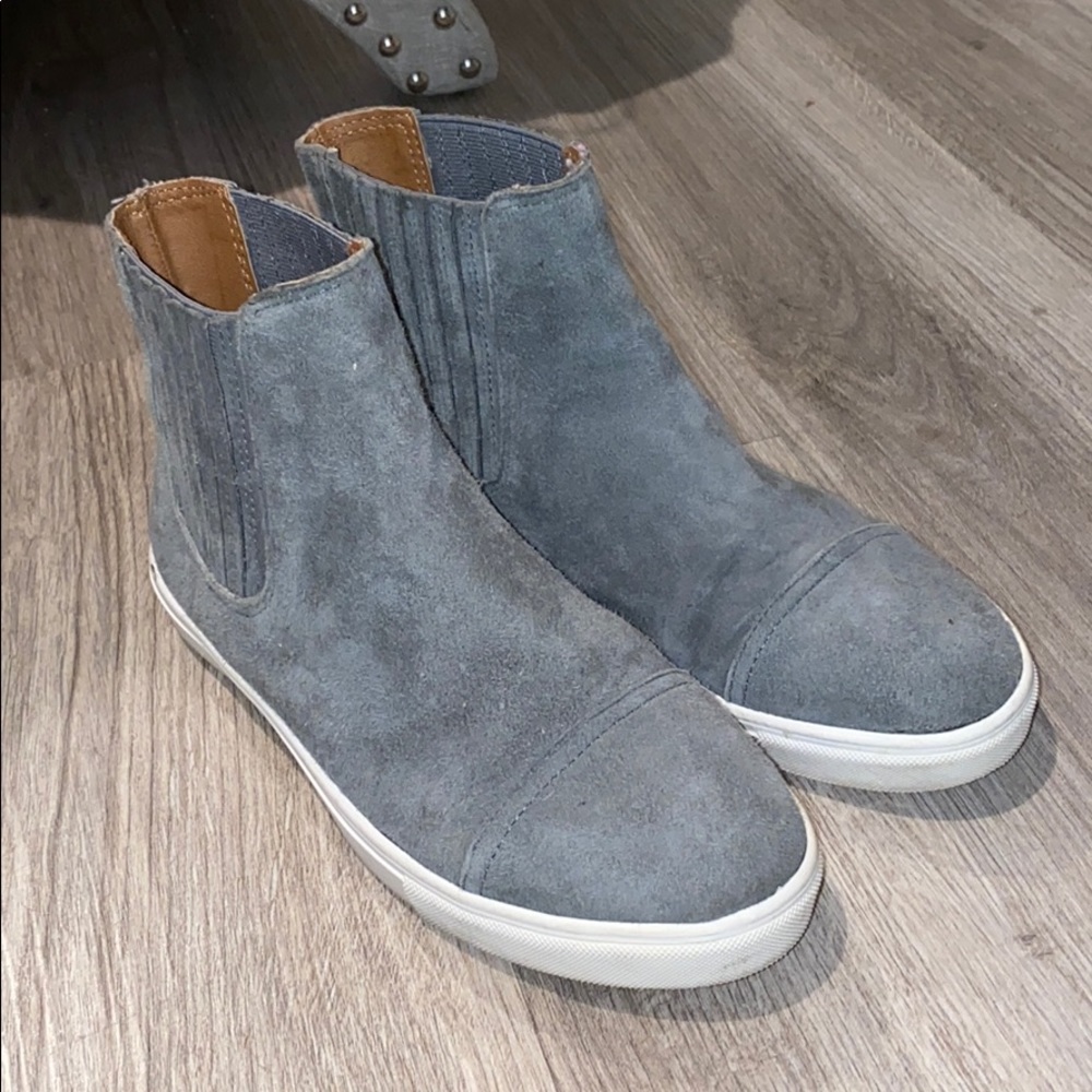 grey suede karrlton slip on steve madden booties